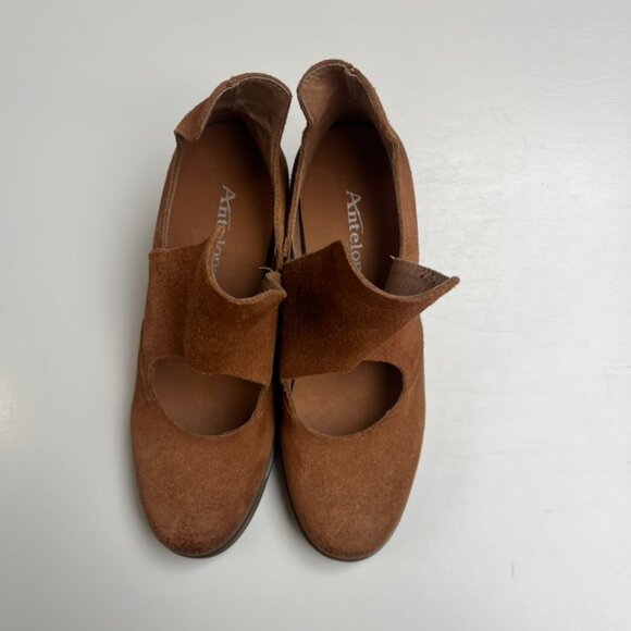 NWOT Antelope Cage Suede Heel Booties - Picture 2 of 3